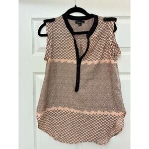 Antilia Femme M Blush Black Sleeveless Button Front Blouse